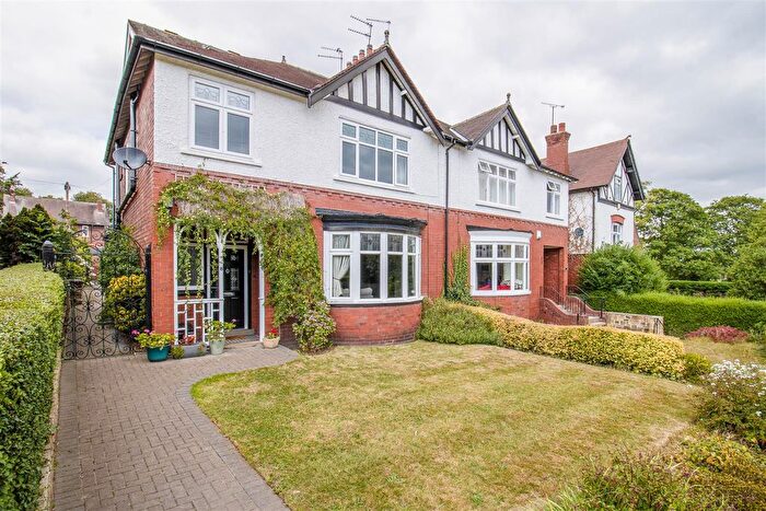 4 Bedroom Semi-Detached House For Sale In Sandal Avenue, Sandal, Wakefield, WF2