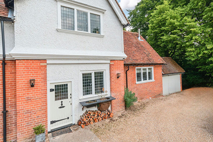 5 Bedroom Semi-Detached House To Rent In Reading Road, Streatley, Reading, Berkshire, RG8