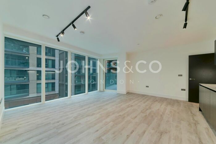 2 Bedroom Flat To Rent In One West Point, Portal Way, Acton, W3