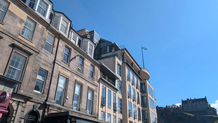 4 Bedroom Flat To Rent In Castle Street, New Town, Edinburgh, EH2