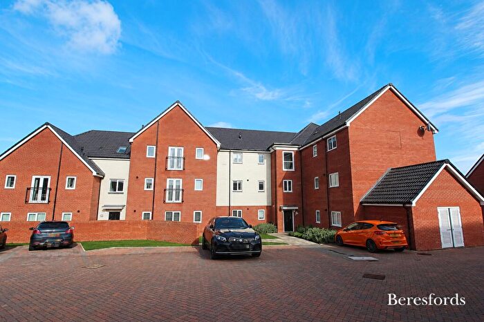 2 Bedroom Apartment To Rent In School Avenue, SS15
