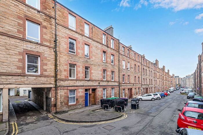 2 Bedroom Flat For Sale In / Milton Street, Abbeyhill, Edinburgh, EH8