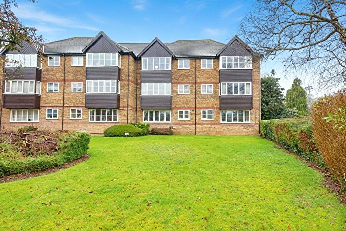 2 Bedroom Flat For Sale In River Meads, Stanstead Abbotts, Ware, Hertfordshire, SG12