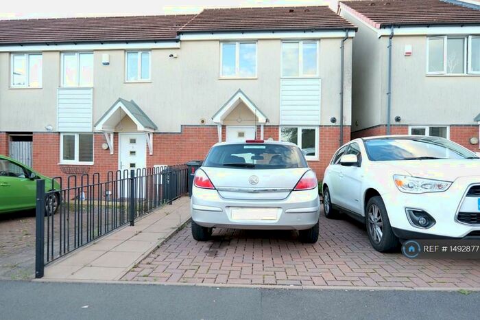 2 Bedroom End Of Terrace House To Rent In Bradfield Way, Dudley, DY1