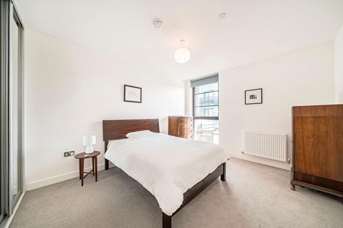 1 Bedroom Flat For Sale In Hart Yard, Bow, E3