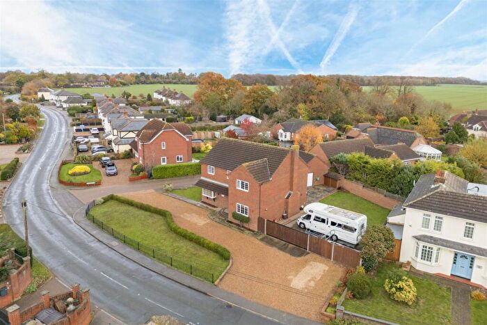 4 Bedroom Detached House For Sale In Sheares Hoppit - Hunsdon, SG12