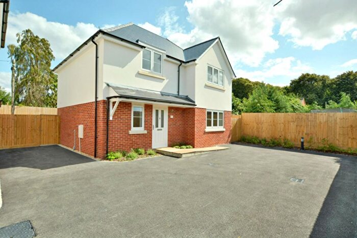 4 Bedroom Detached House For Sale In Churchill Close, Sturminster Marshall, BH21