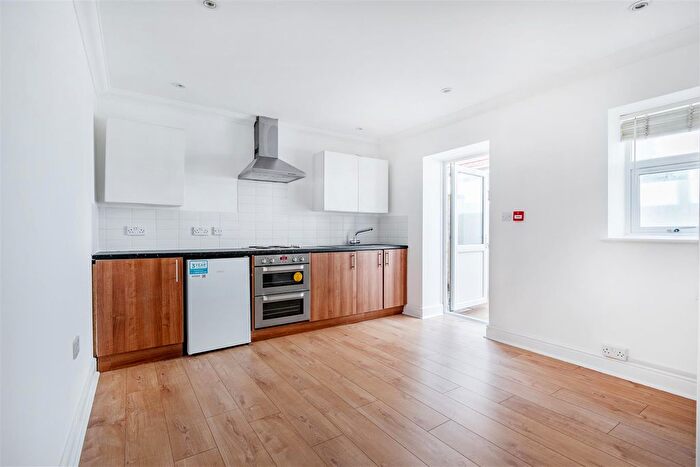 Studio To Rent In Cambridge Road, Eastbourne, BN22