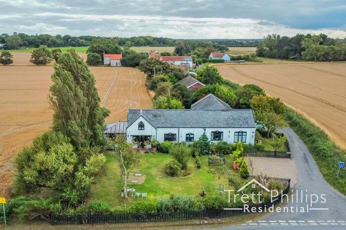 6 Bedroom Detached Bungalow For Sale In Horsey Corner, Horsey, NR29