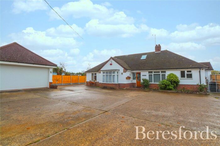 4 Bedroom Detached House For Sale In Long Croft, Maldon Road CM4
