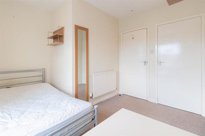 3 Bedroom Flat To Rent In Lansdown Crescent, Cheltenham, GL50