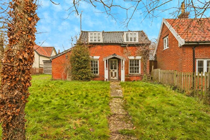 3 Bedroom Cottage For Sale In Common Road, Shelfanger, Diss, IP22