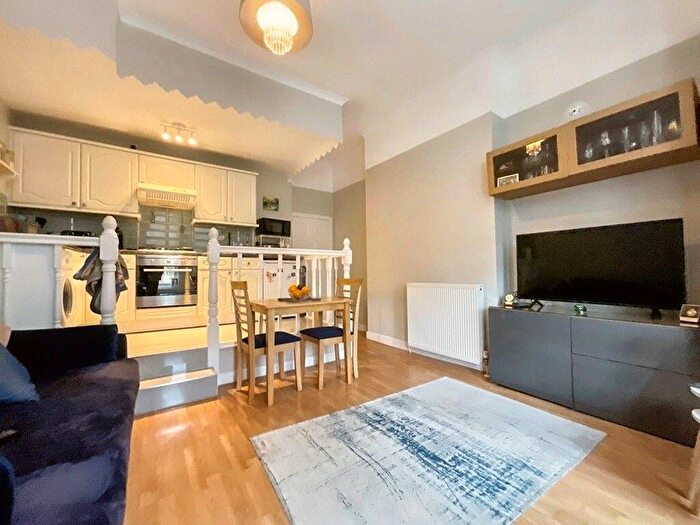1 Bedroom Flat For Sale In Regent Road, Birkdale, Southport, PR8