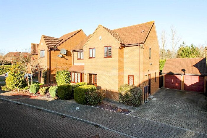 4 Bedroom Detached House To Rent In Cardwell Close, Emerson Valley, Milton Keynes, MK4