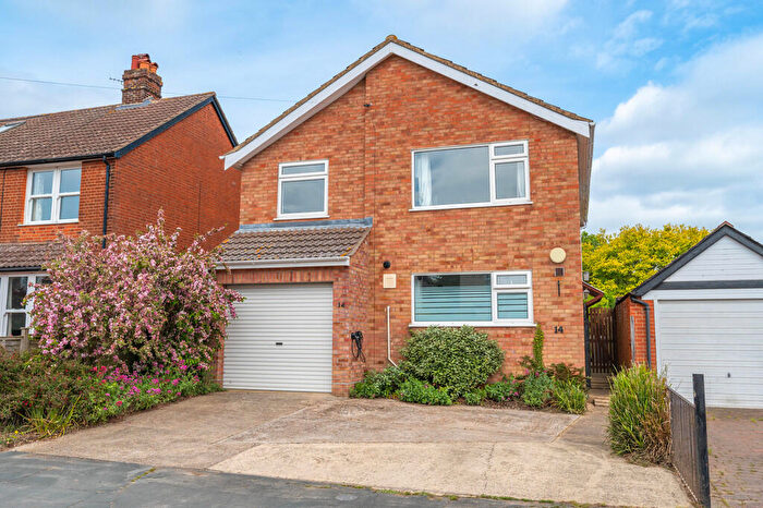 4 Bedroom Detached House For Sale In The Avenue, Trimley St. Mary, IP11