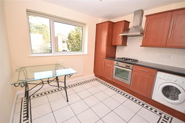 2 Bedroom Apartment To Rent In Kingsway Court, Leeds, West Yorkshire, LS17