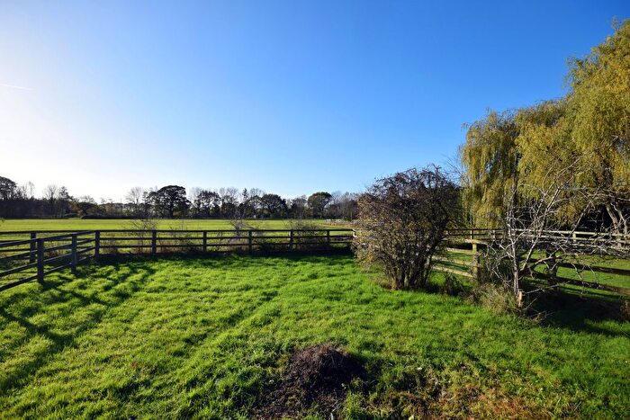 3 Bedroom Detached House To Rent In Kingsmoor Road, York, YO32