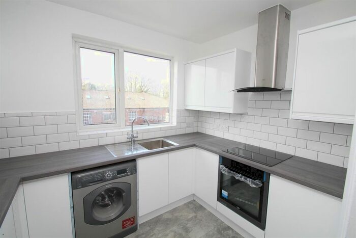 3 Bedroom Flat To Rent In West End Road, Ruislip, HA4