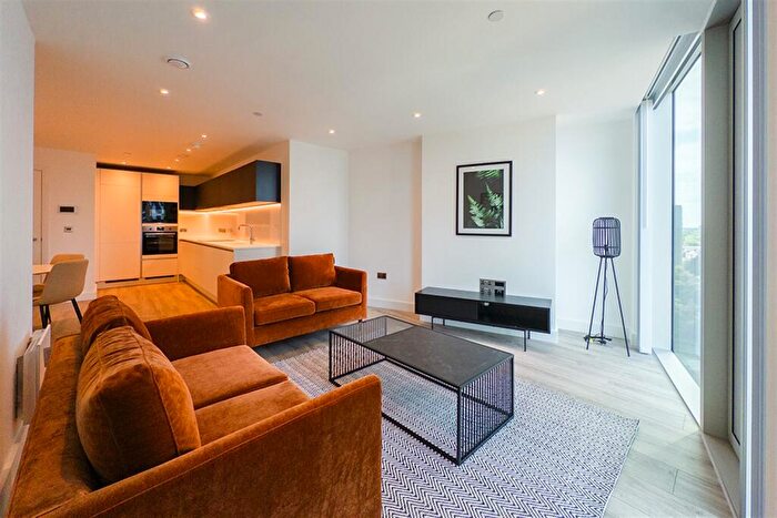 2 Bedroom Apartment To Rent In Thr, M15