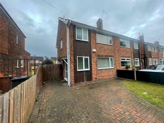 3 Bedroom Semi-Detached House To Rent In Pickering Road, Hull, East Yorkshire, HU4