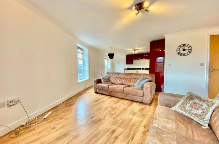 3 Bedroom Flat To Rent In The Bookbinders, Back York Street, Leeds, West Yorkshire, LS2