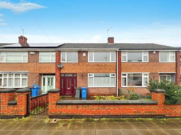 3 Bedroom Semi-Detached House To Rent In Cresswell Road, Stoke-on-Trent, Staffordshire, ST1