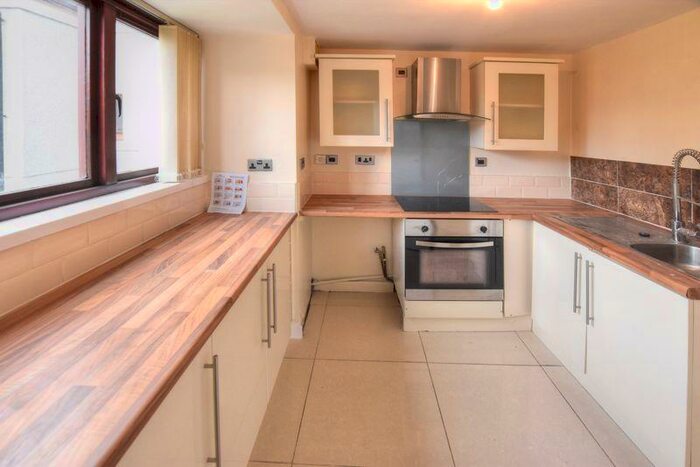 2 Bedroom Apartment To Rent In Columbia Grange, Kenton, NE3