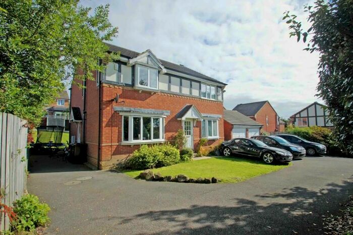 3 Bedroom Property To Rent In Wodside Avenue, Meanwood, LS7