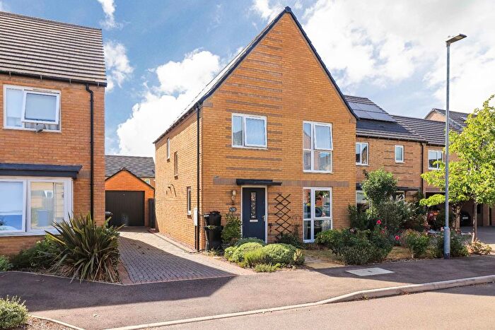 4 Bedroom Detached House For Sale In Mistle Thrush Drive, Northstowe, Cambridge, CB24
