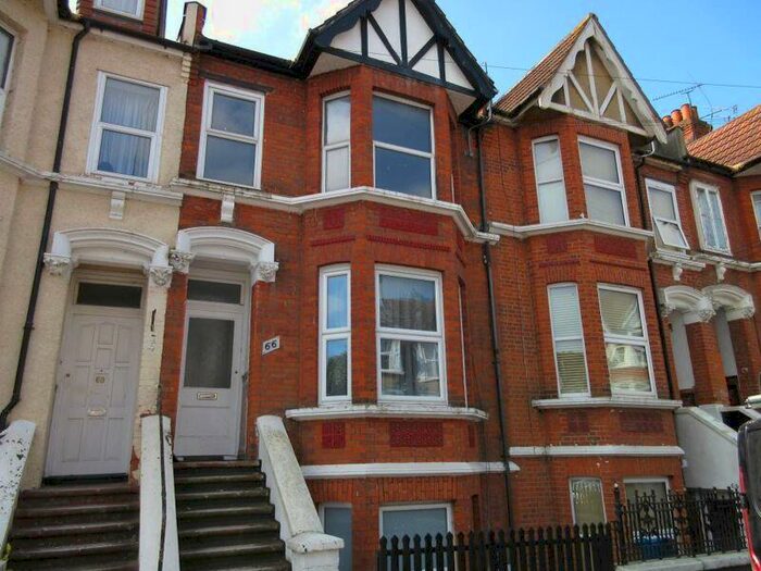 2 Bedroom Flat To Rent In Heygate Avenue, Southend-On-Sea, SS1