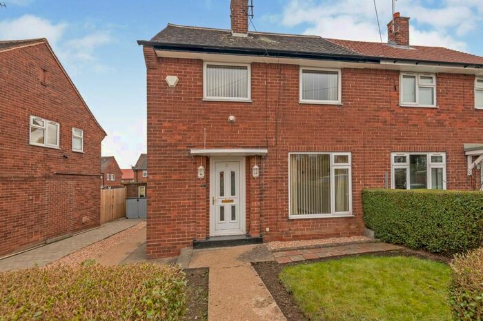 2 Bedroom Semi-Detached House To Rent In West Grange Road, Leeds, West Yorkshire, LS10