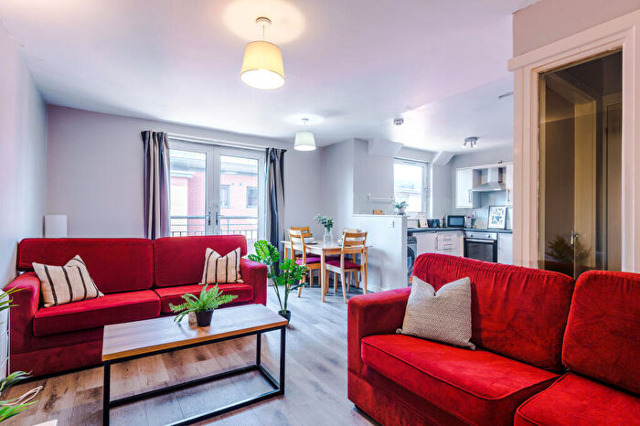 2 Bedroom Property To Rent In Flat, Mayfair Court, Manchester, M14