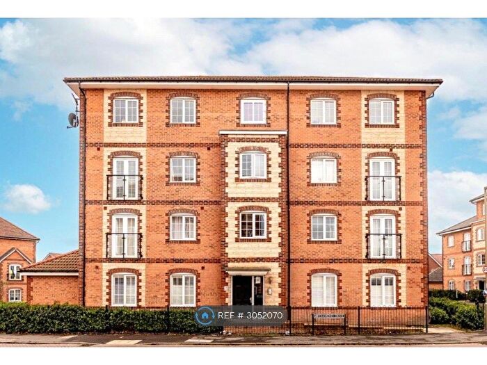 2 Bedroom Flat To Rent In Diamond Drive, Didcot, OX11