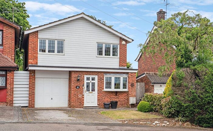 4 Bedroom Detached House For Sale In Nightingale Road, Bushey, WD23