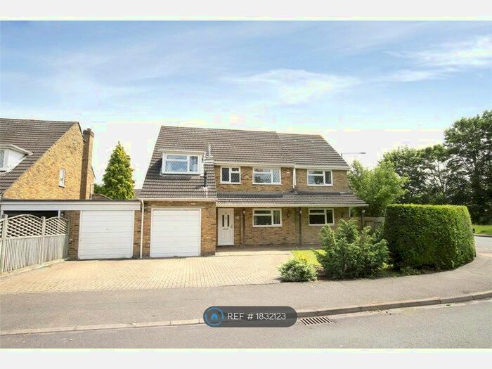 5 Bedroom Detached House To Rent In Farmers Way, Maidenhead, SL6