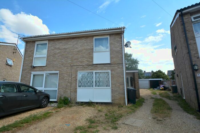 2 Bedroom Detached House To Rent In Dovecote Close, Dogsthorpe, Peterborough, PE1