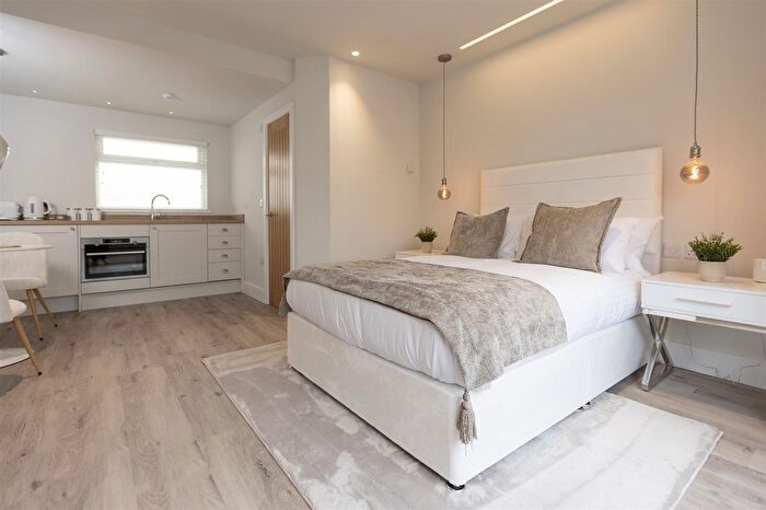 1 Bedroom Flat To Rent In London Road, Headington, OX3