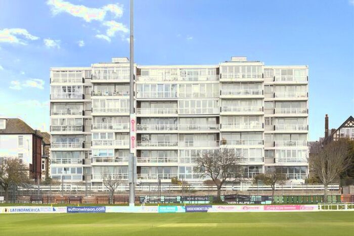 1 Bedroom Flat To Rent In Hovedene, Cromwell Road, Hove, East Sussex, BN3