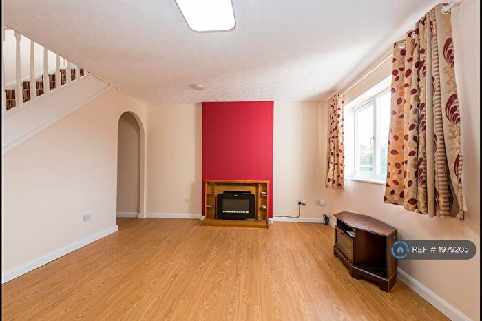 3 Bedroom Detached House To Rent In Shorham Rise, Milton Keynes, MK8