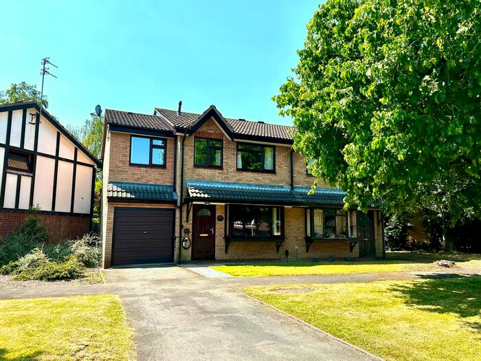 4 Bedroom Semi-Detached House To Rent In Sycamore Drive, Ashby-De-La-Zouch, LE65