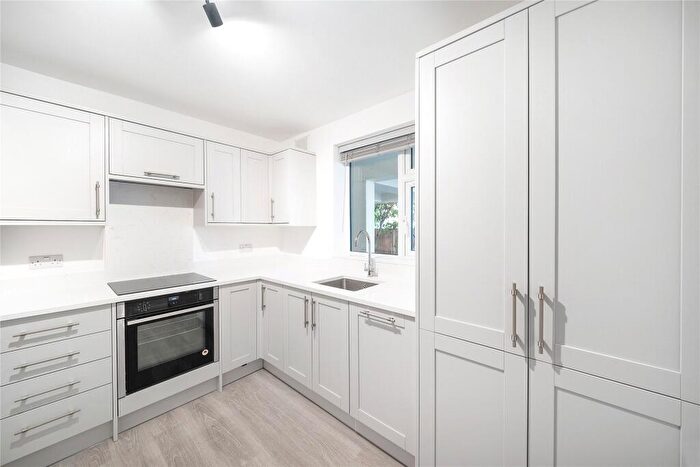 1 Bedroom Flat To Rent In Albemarle Road, Beckenham, BR3