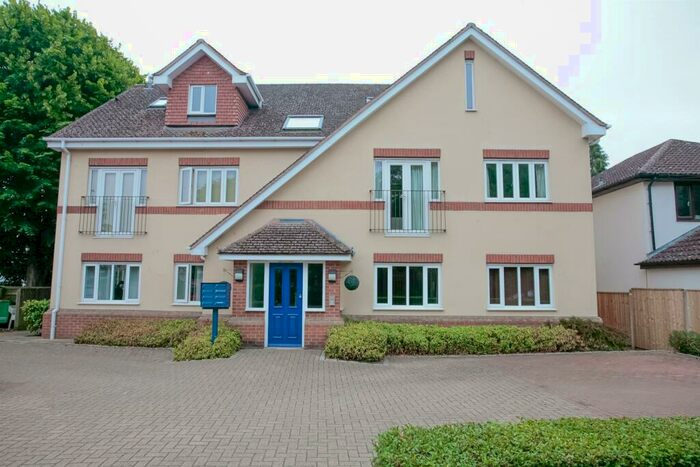 2 Bedroom Apartment To Rent In Five Mile Drive, Oxford, OX2