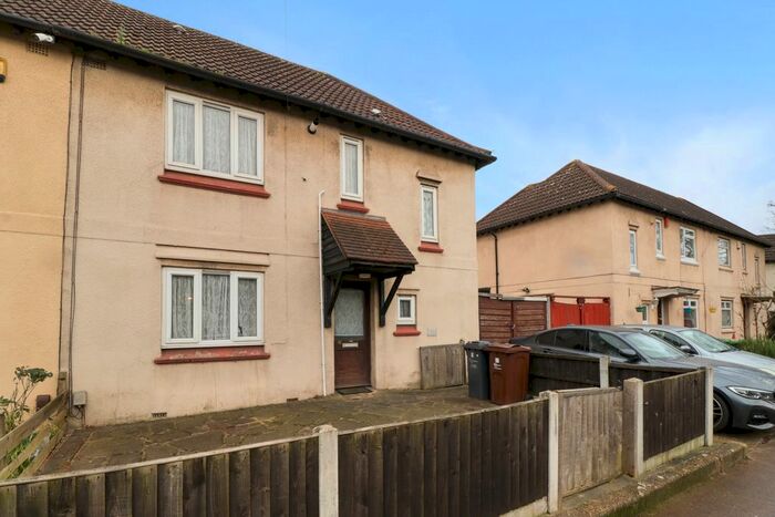3 Bedroom Semi-Detached House To Rent In Lower Broad Street, Dagenham, RM10