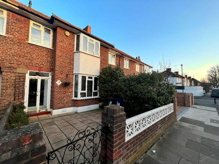 3 Bedroom Terraced House To Rent In St Andrews Road, East Acton, London, W3
