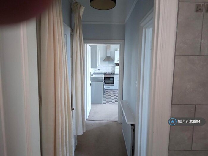 1 Bedroom Flat To Rent In Crouch End, London, N8