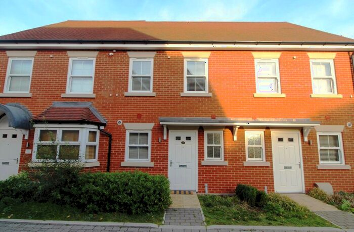 2 Bedroom Terraced House To Rent In Haden Square, Reading, RG1