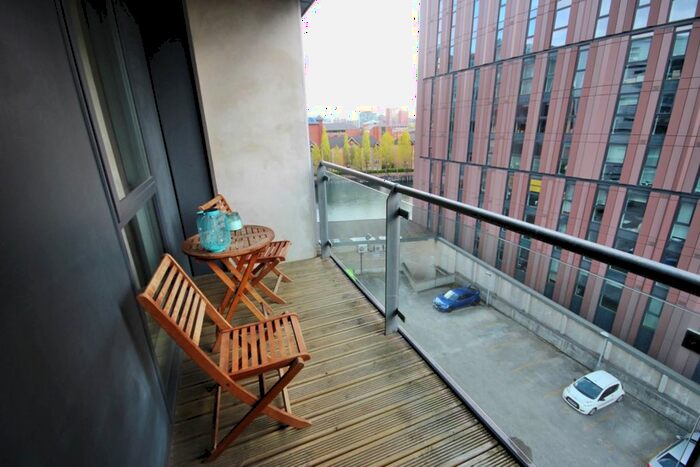 1 Bedroom Flat To Rent In Millennium Tower, Salford Quays, M50