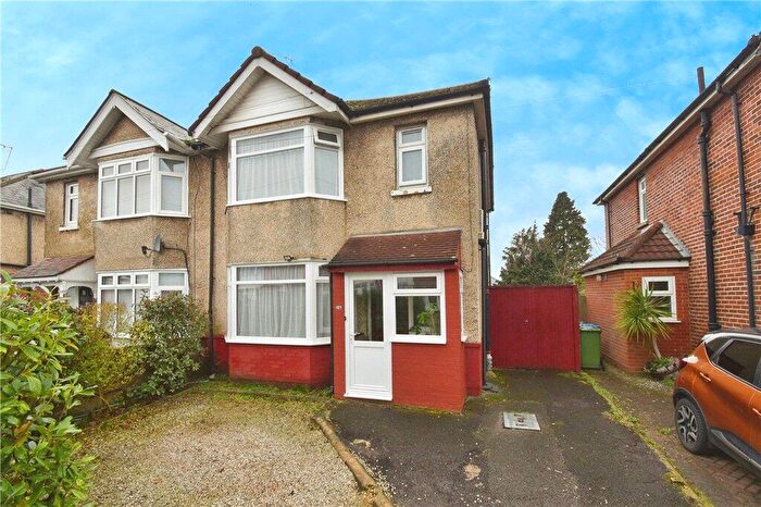 3 Bedroom Semi Detached House For Sale In Prince Of Wales Avenue, Southampton, Hampshire, SO15