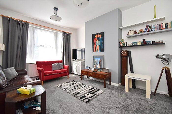 1 Bedroom Flat For Sale In Bohemia Road, St. Leonards-On-Sea, TN37
