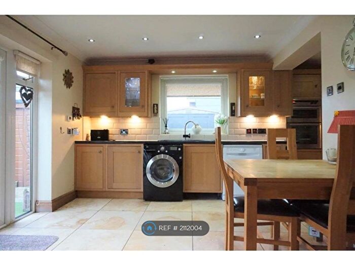 7 Bedroom Detached House To Rent In Moreton Close, Bristol, BS14